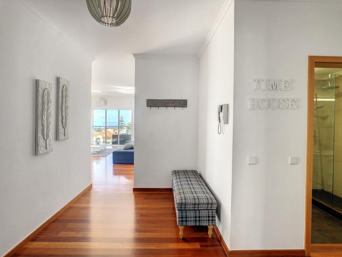 Time House Apartment By Lovelystay Caniço Esterno foto